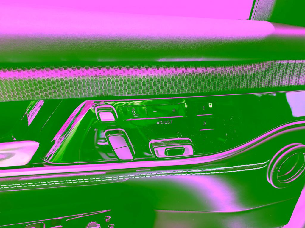 2023 Jeep Grand Wagoneer Series III - Photo 25