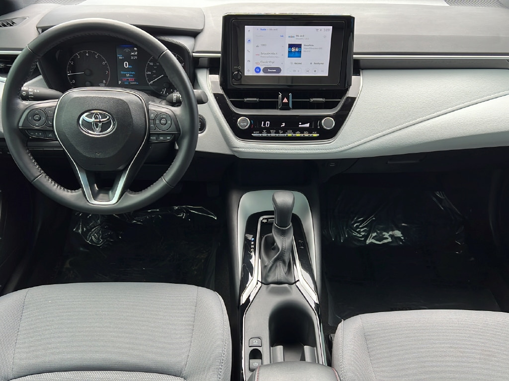 2025 Toyota Corolla SE - Photo 13