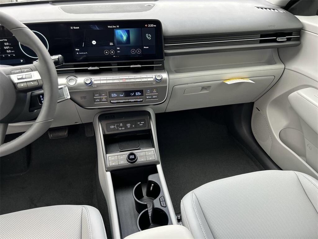 New 2026 Hyundai Kona Limited FWD SUV