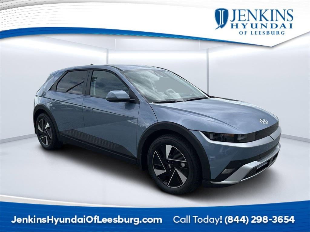 2025 Hyundai IONIQ 5 SE's photo