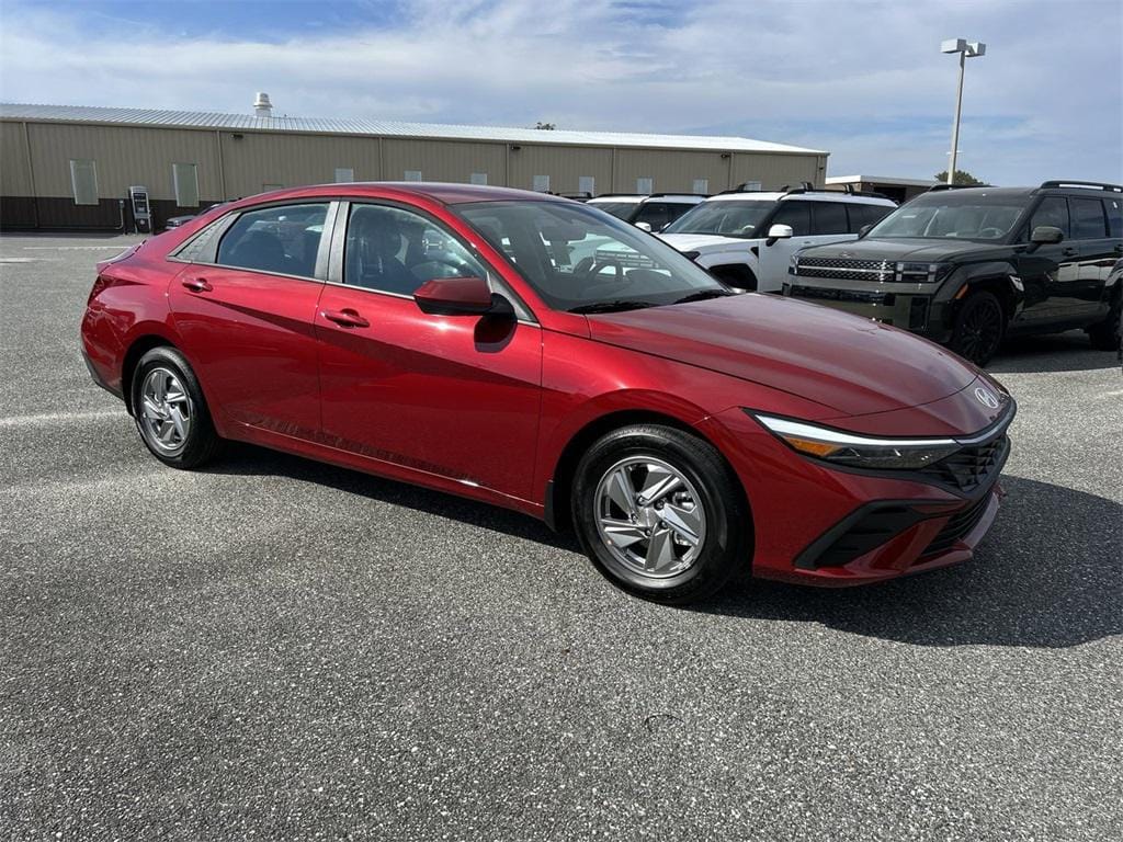 New 2026 Hyundai Elantra SE Sedan