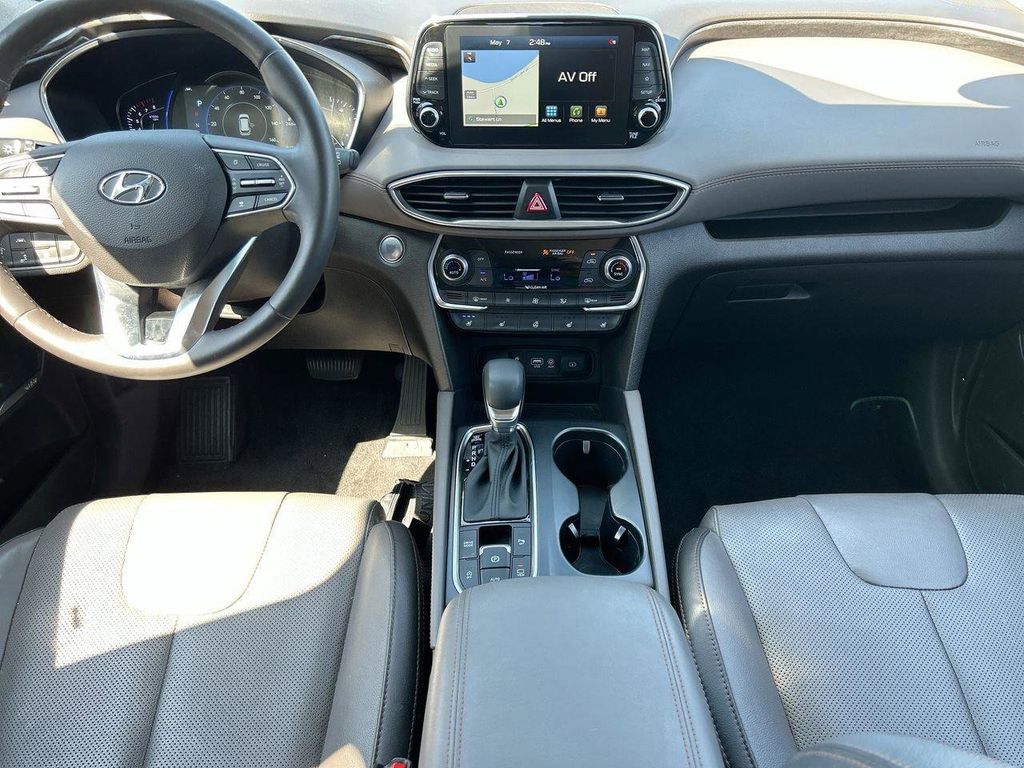 2020 Hyundai Santa Fe Limited - Photo 18