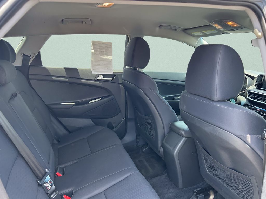 2021 Hyundai Tucson SE - Photo 21