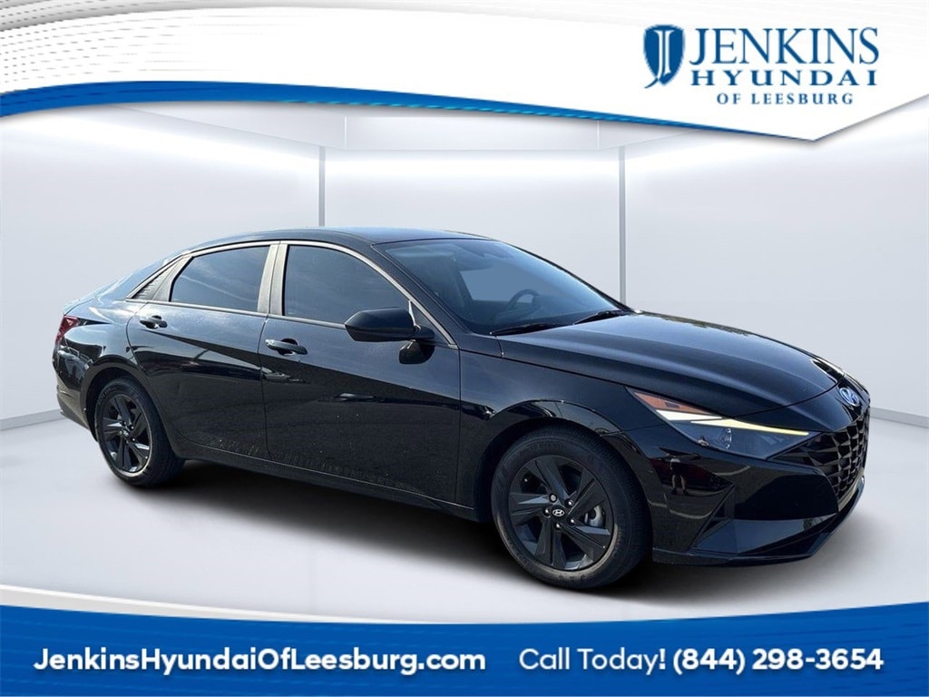 Used 2023 Hyundai Elantra SEL Sedan
