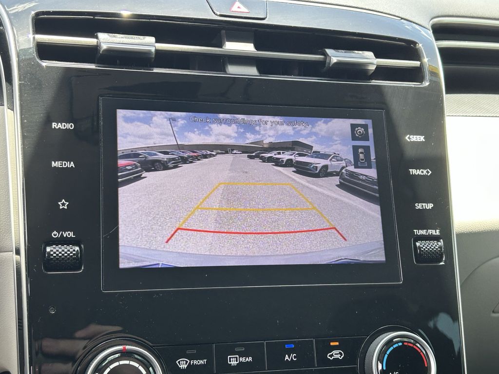 2024 Hyundai Tucson SE - Photo 25