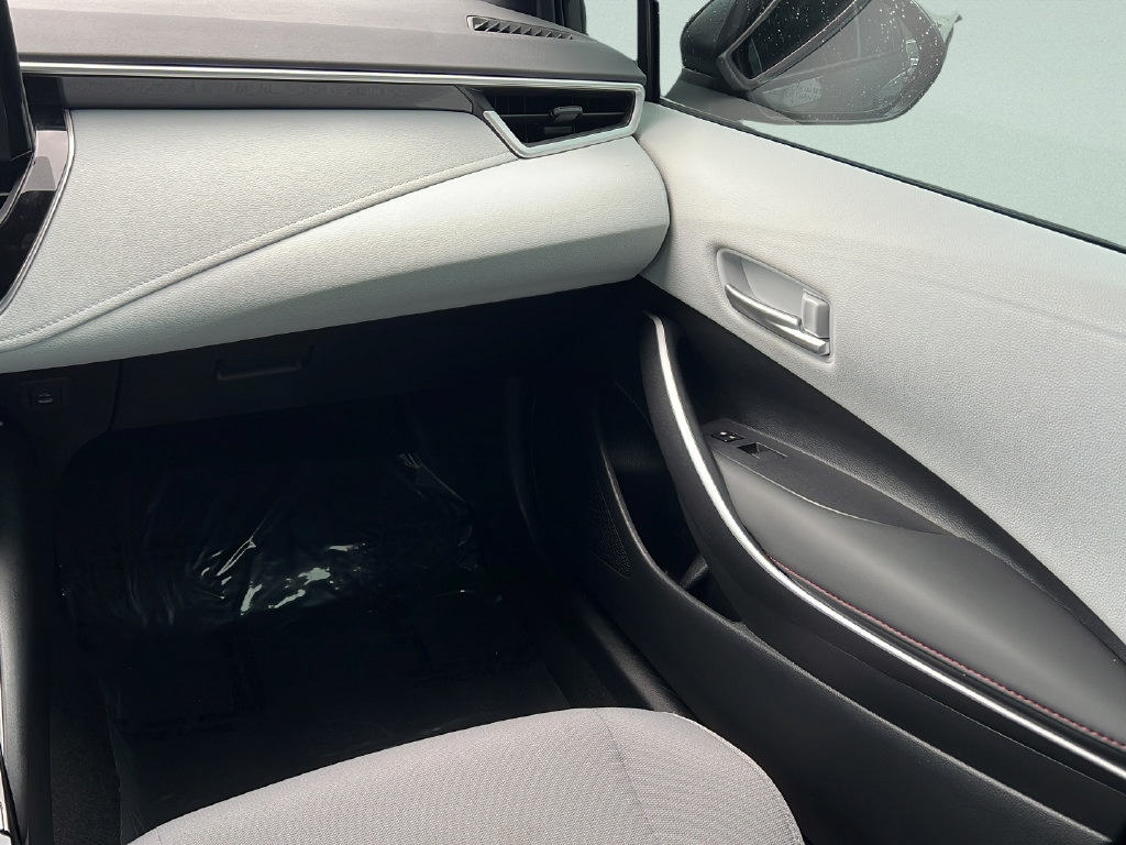 2025 Toyota Corolla SE - Photo 15
