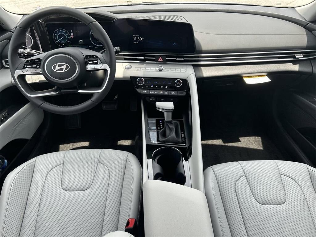 New 2025 Hyundai Elantra Hybrid Limited Sedan