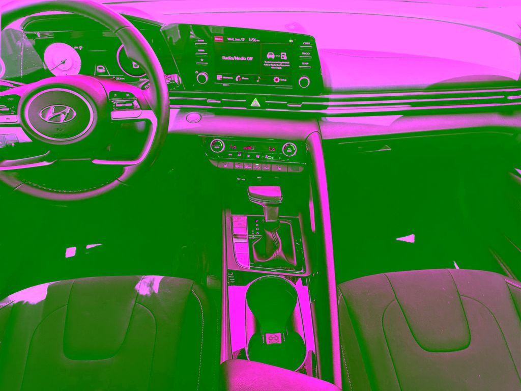 2021 Hyundai Elantra SEL - Photo 19