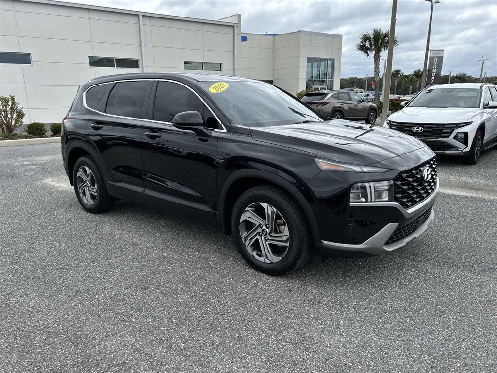 2023 Hyundai Santa Fe SE photo 2