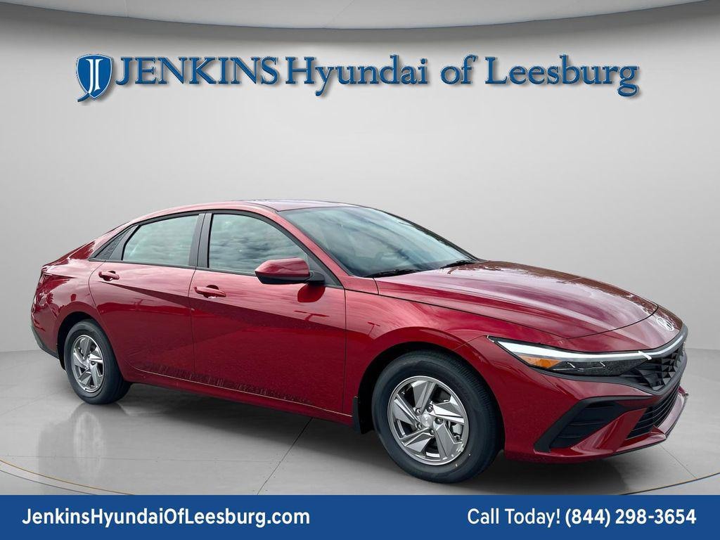 New 2026 Hyundai Elantra SE Sedan