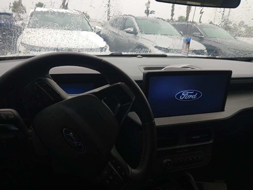 2025 Ford Maverick XLT photo 4