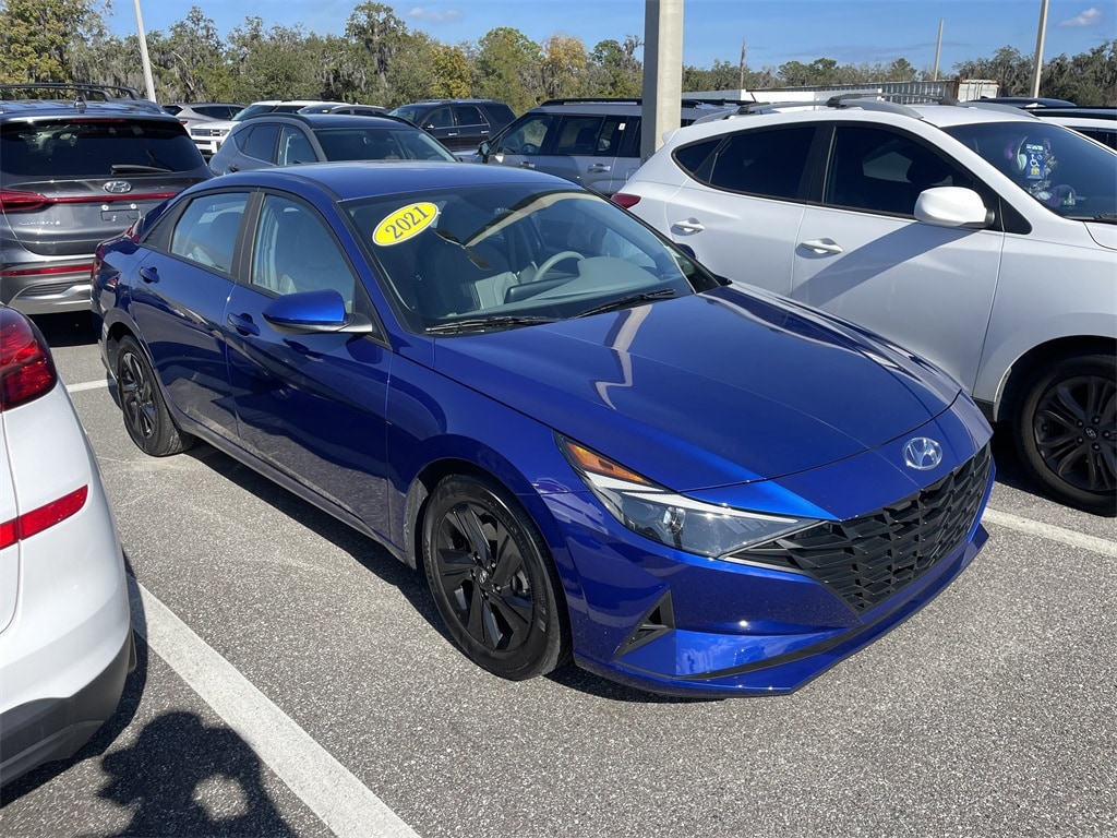 2021 Hyundai Elantra SEL's photo