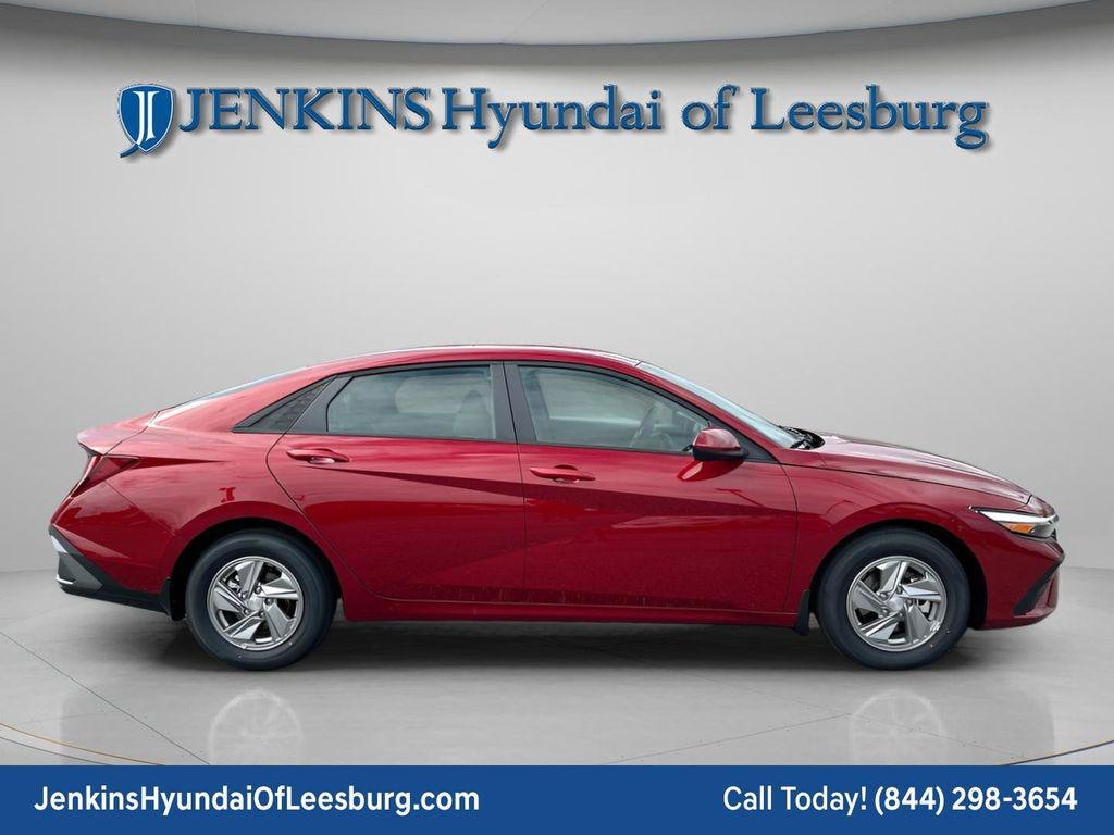 New 2026 Hyundai Elantra SE Sedan