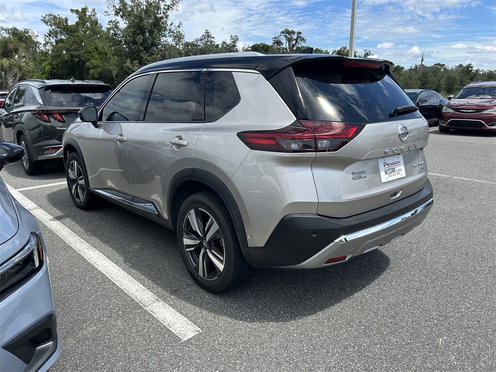 2021 Nissan Rogue Platinum photo 3