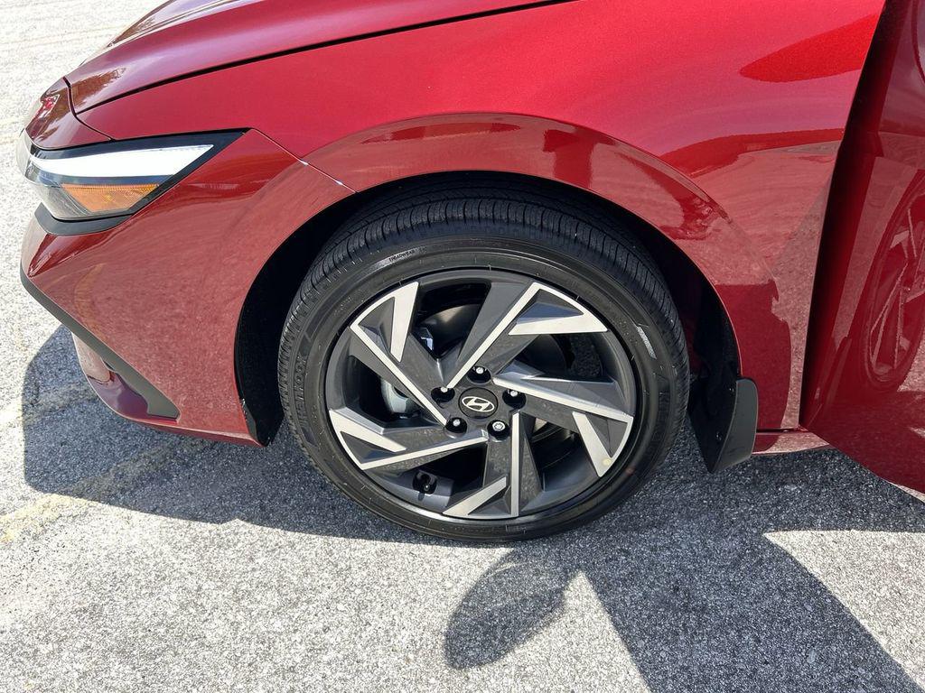 2025 Hyundai Elantra Blue - Photo 30