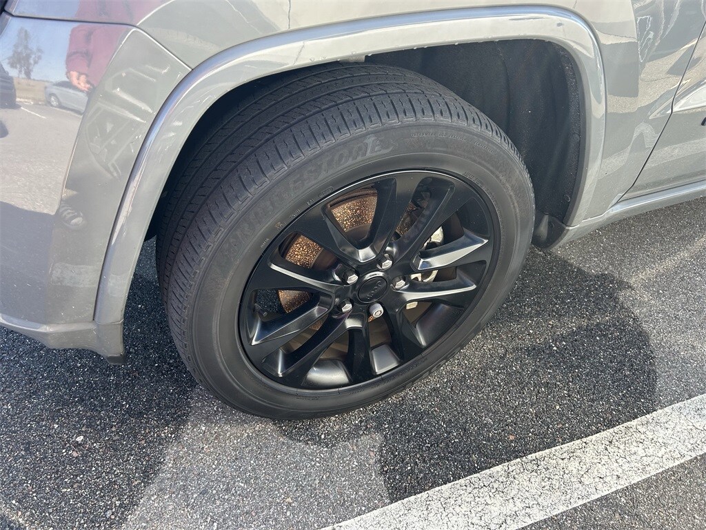 2022 Jeep Cherokee Laredo X photo 3