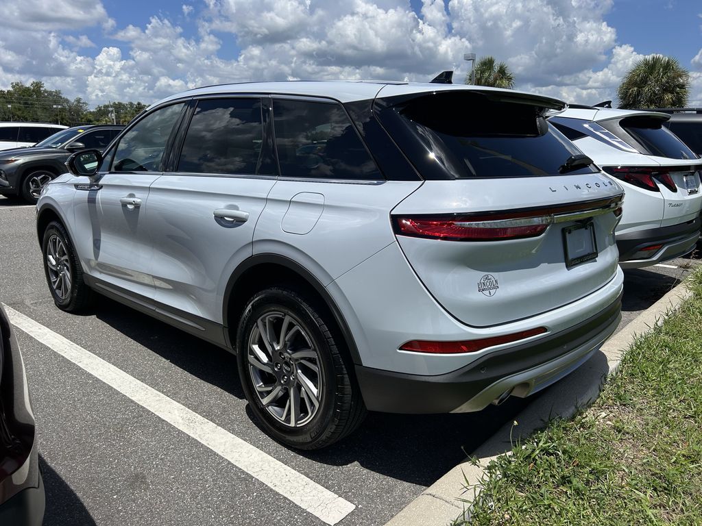 2025 Lincoln Corsair Premiere - Photo 6