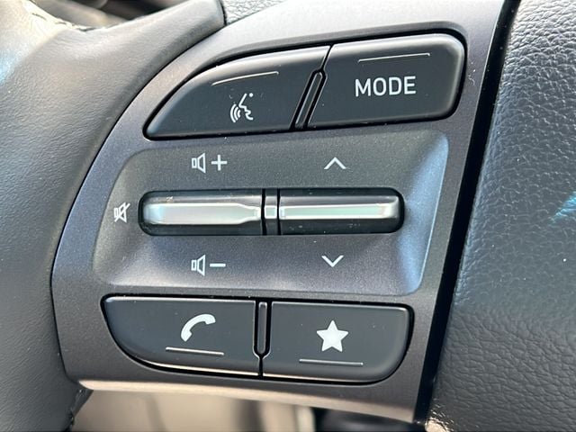 2022 Hyundai Kona Limited - Photo 27