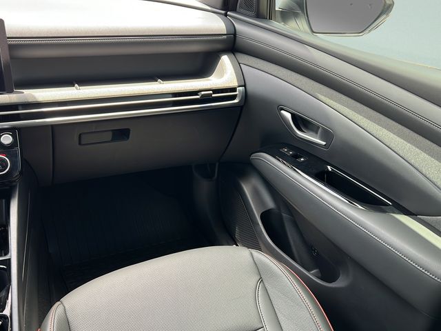 2025 Hyundai Santa Cruz Limited - Photo 15