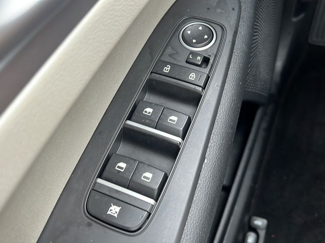 2023 Kia Forte LXS - Photo 21