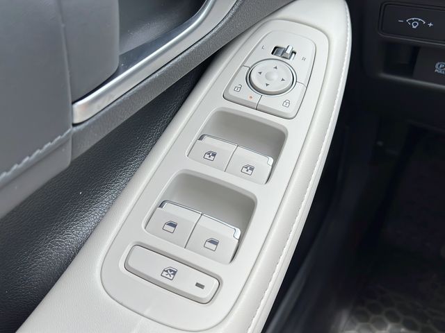 2025 Hyundai Sonata Hybrid Limited - Photo 26