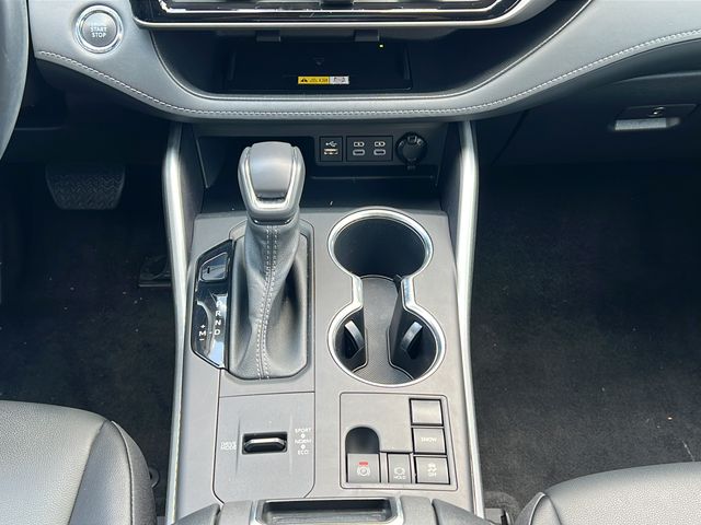 2023 Toyota Highlander XLE - Photo 18