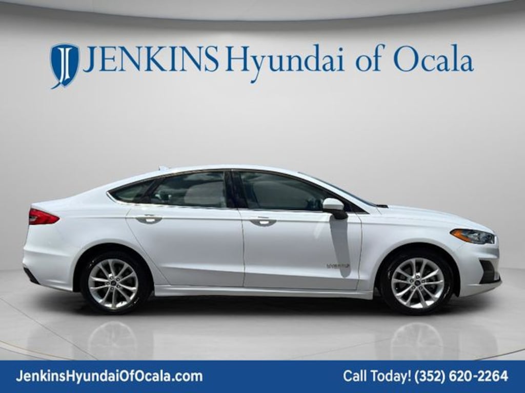 Used 2019 Ford Fusion Hybrid SE Sedan
