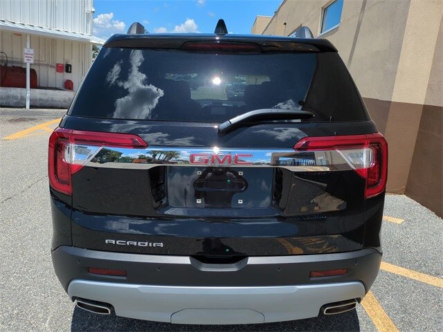 2023 Gmc Acadia SLE photo 3