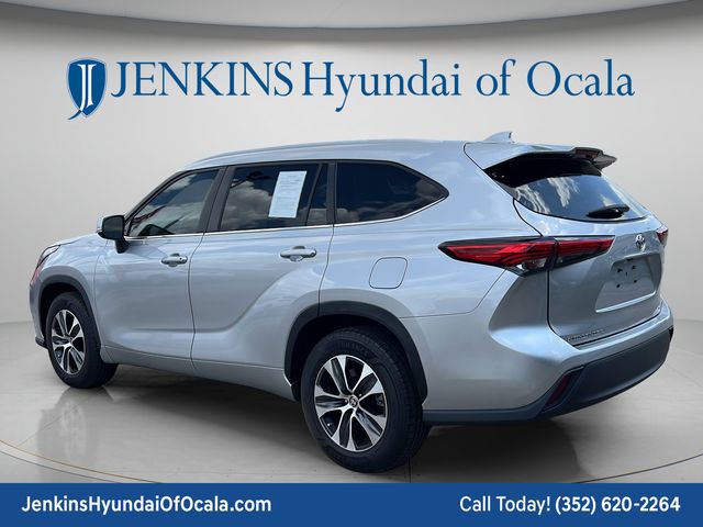 2023 Toyota Highlander XLE - Photo 5
