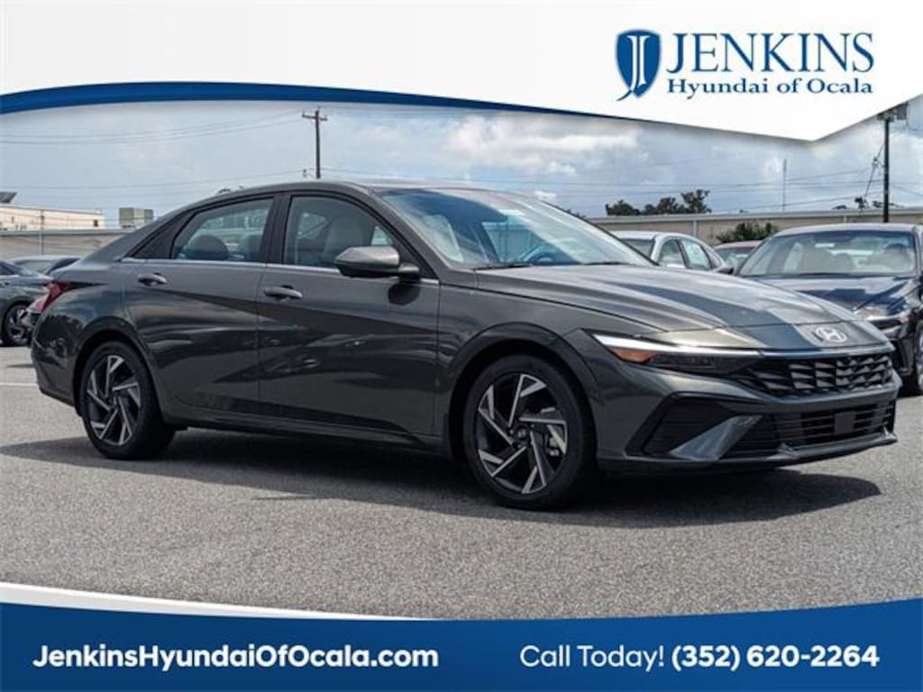 New 2025 Hyundai Elantra Limited Sedan