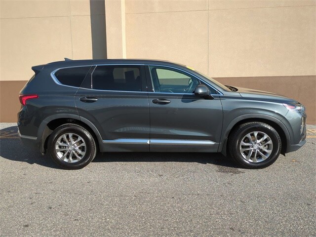 2020 Hyundai Santa Fe SEL photo 3