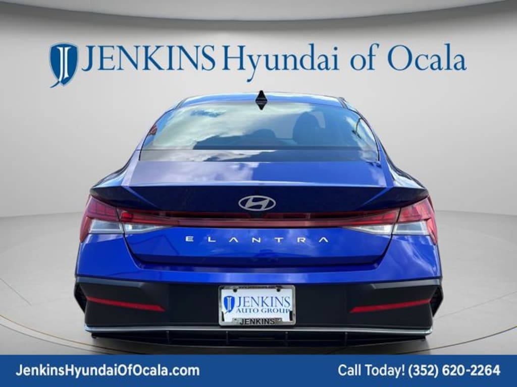 Certified 2025 Hyundai Elantra SEL Convenience Sedan