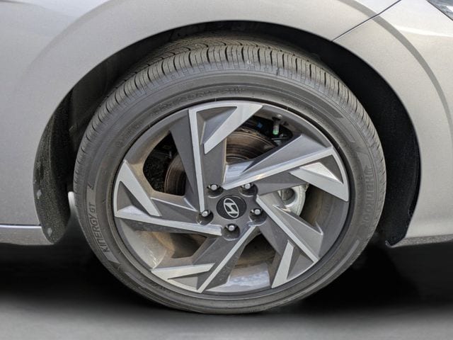 2025 Hyundai Elantra Blue - Photo 13