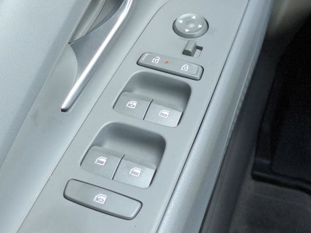 2025 Hyundai Elantra SEL - Photo 23