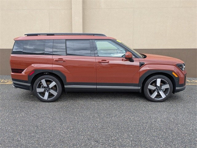 2024 Hyundai Santa Fe Limited photo 3