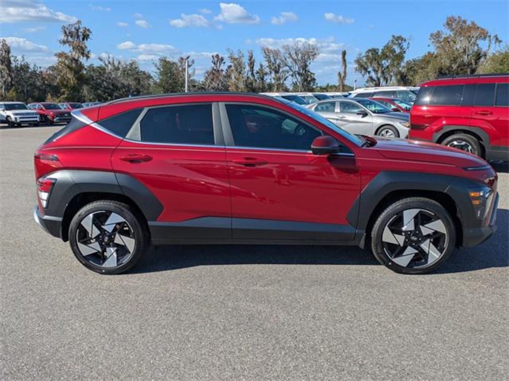 New 2026 Hyundai Kona Limited FWD SUV