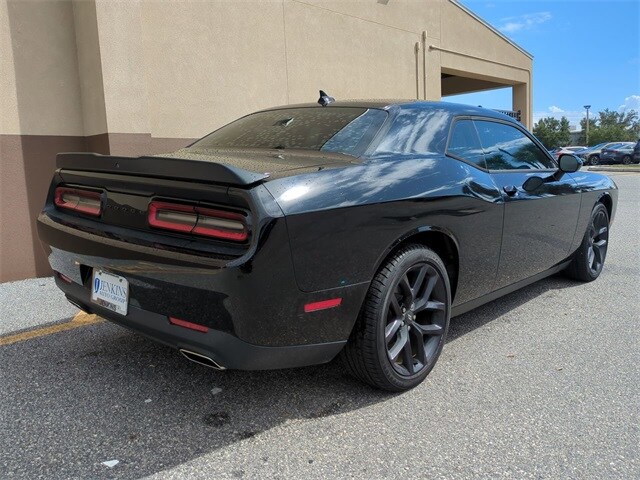 2020 Dodge Challenger SXT photo 4