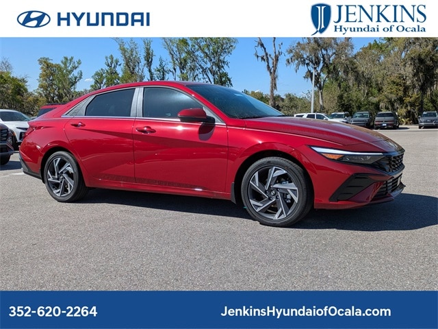 2025 Hyundai Elantra Limited's photo