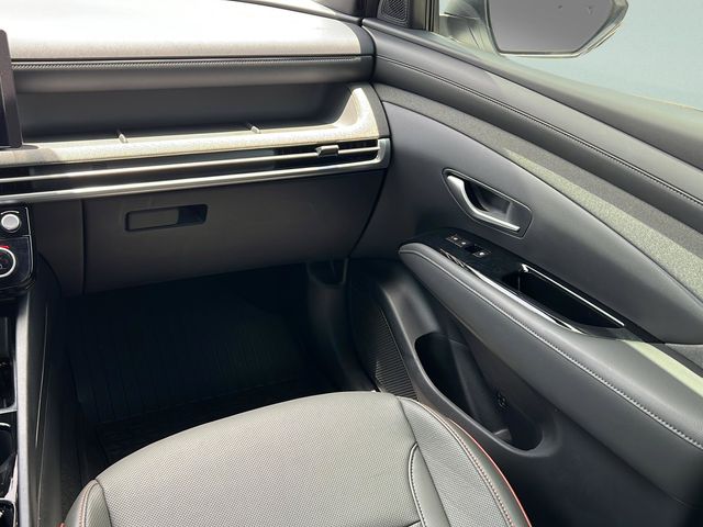 2025 Hyundai Santa Cruz Limited - Photo 15