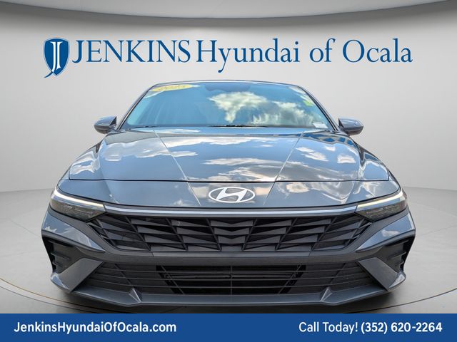 2025 Hyundai Elantra SE - Photo 9