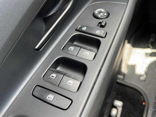 2025 Hyundai Elantra SEL - Photo 25