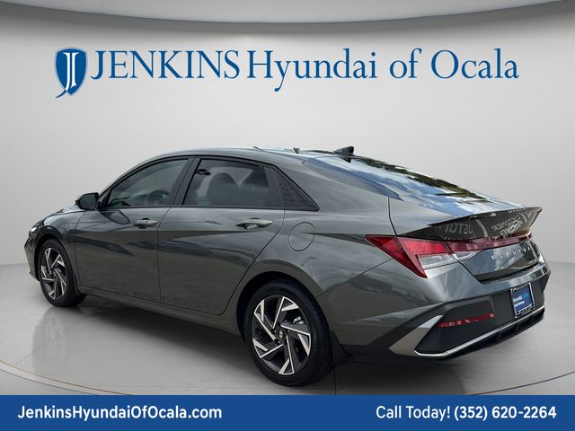2025 Hyundai Elantra SEL - Photo 5