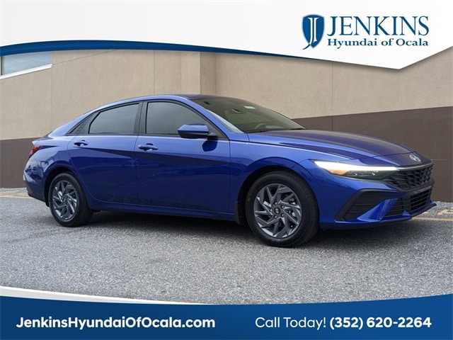 2025 Hyundai Elantra SEL's photo