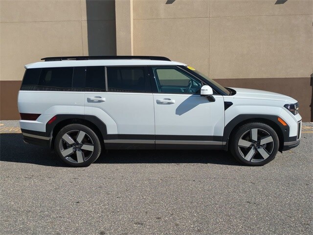 2024 Hyundai Santa Fe Limited photo 3