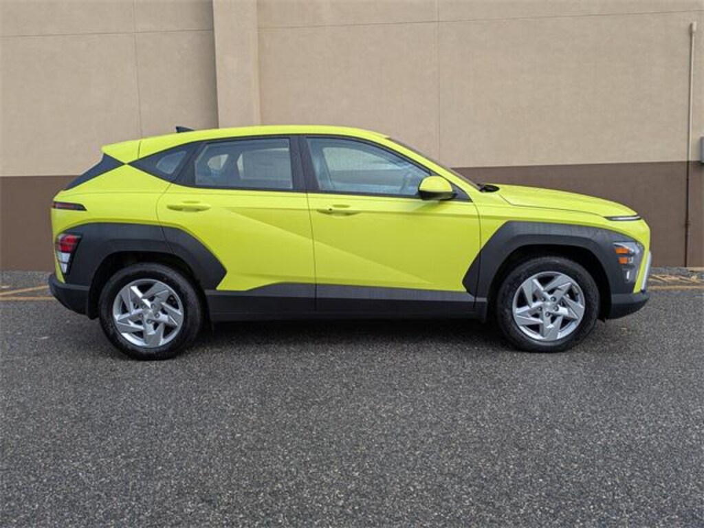 New 2026 Hyundai Kona SE FWD SUV