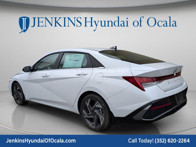 2025 Hyundai Elantra SEL - Photo 6