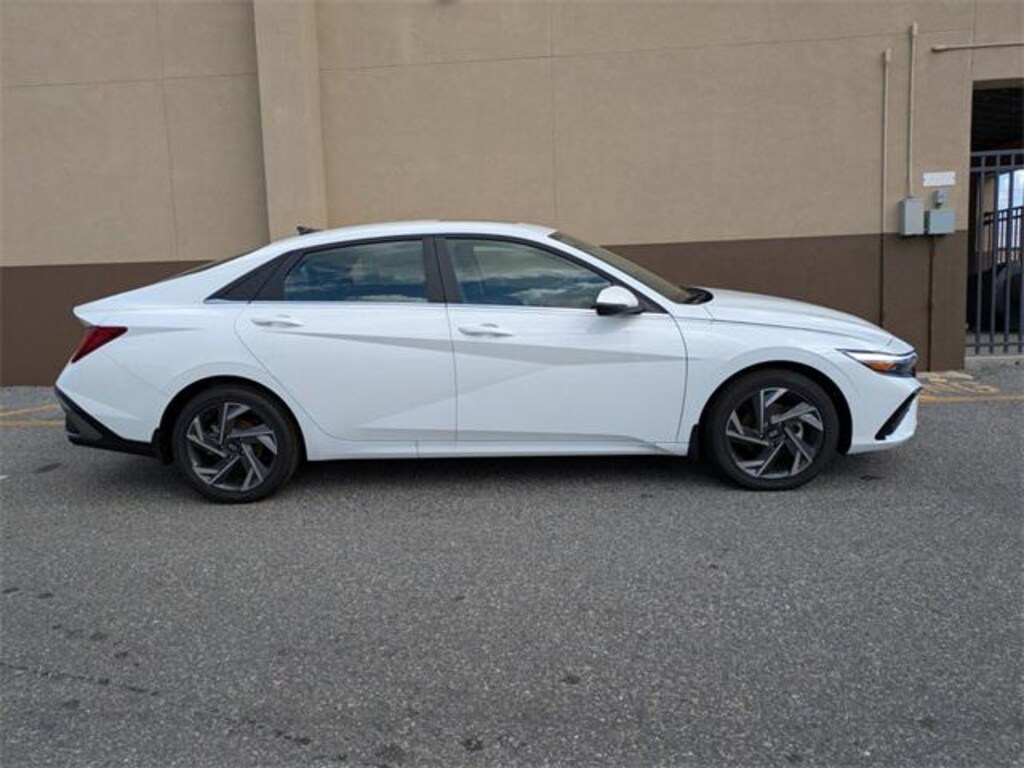 New 2025 Hyundai Elantra Hybrid Limited Sedan