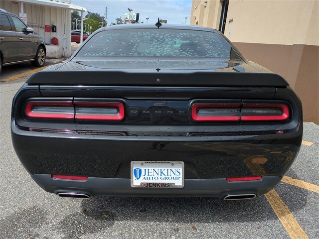2020 Dodge Challenger SXT photo 4