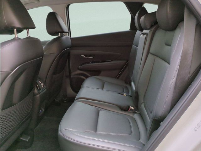 2025 Hyundai Tucson Limited - Photo 17