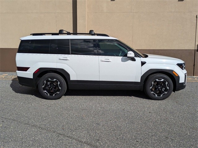 2025 Hyundai Santa Fe SEL photo 3